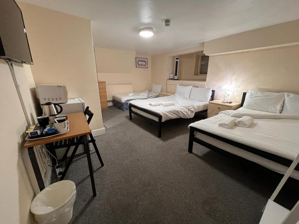 Stratford Hotel Лондон Экстерьер фото