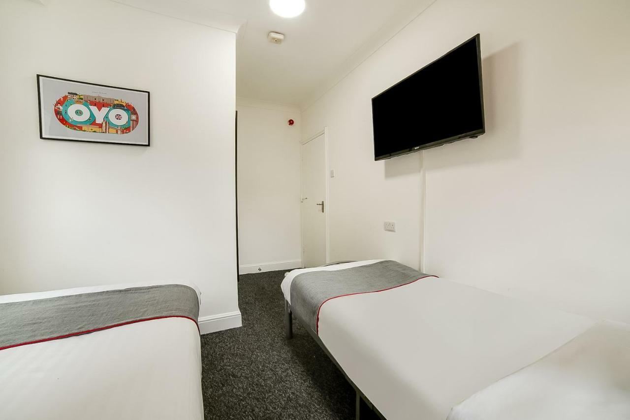 Stratford Hotel Лондон Экстерьер фото