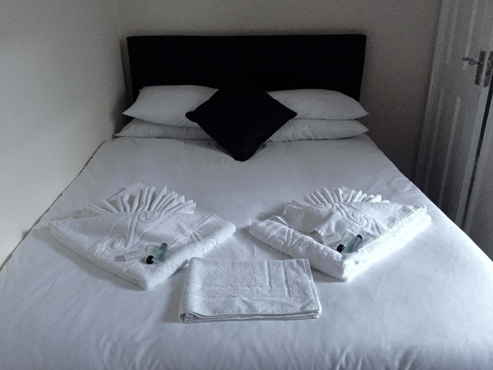 Stratford Hotel Лондон Экстерьер фото